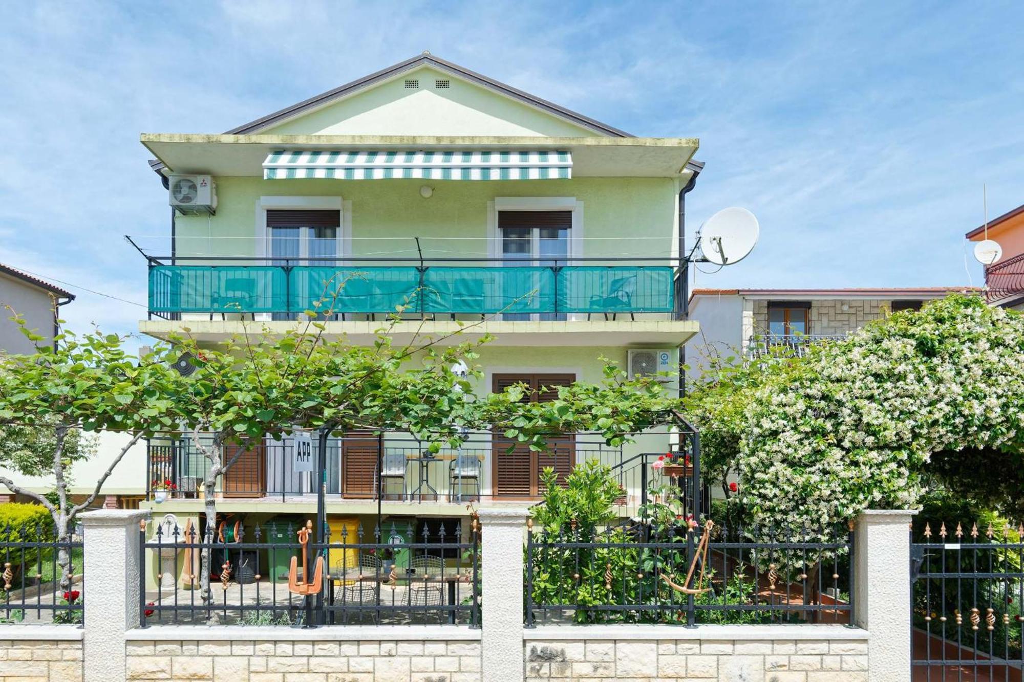 Apartments Grassi By Rent Istria Umag Exteriör bild