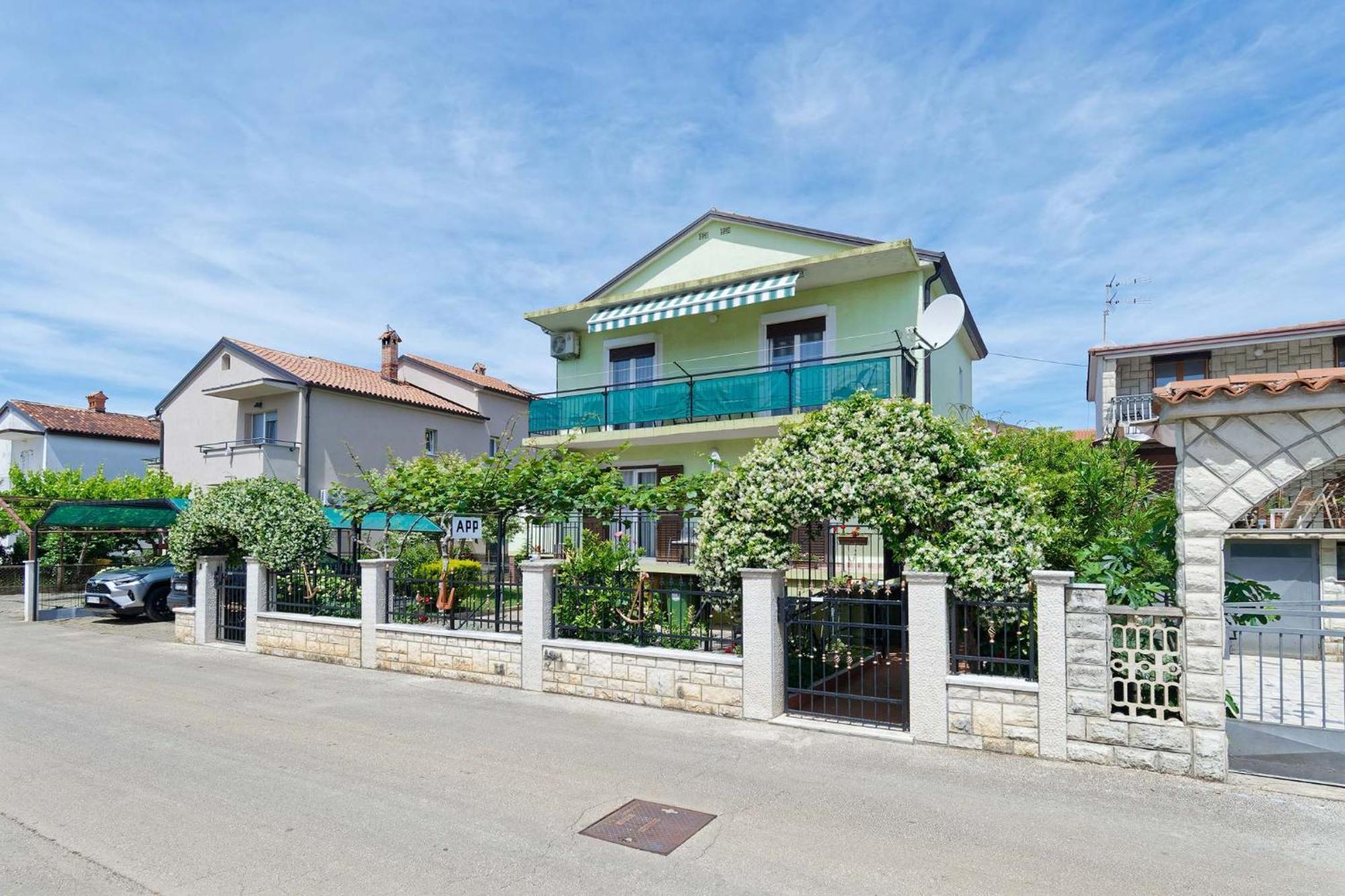Apartments Grassi By Rent Istria Umag Exteriör bild