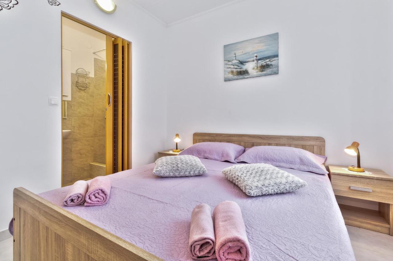 Apartments Grassi By Rent Istria Umag Exteriör bild