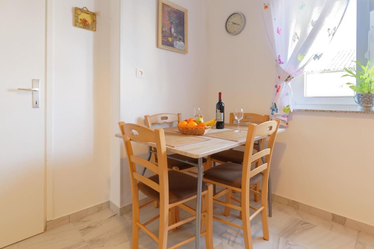 Apartments Grassi By Rent Istria Umag Exteriör bild