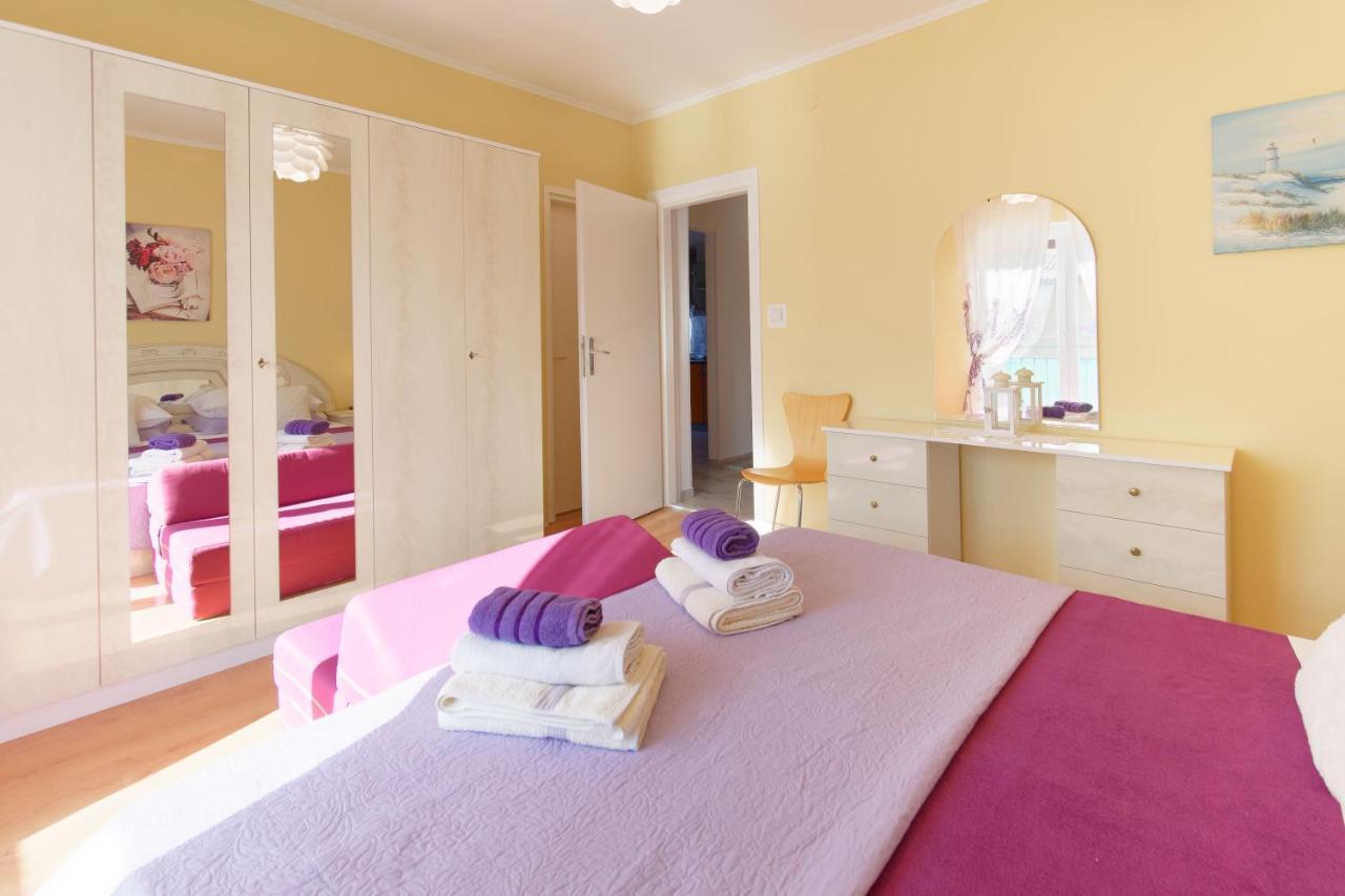Apartments Grassi By Rent Istria Umag Exteriör bild
